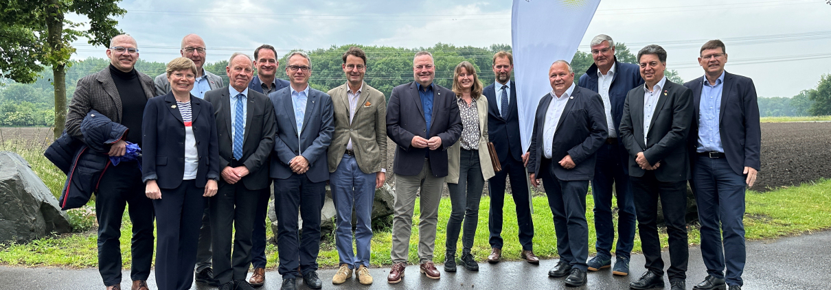 Hoher Besuch im newPark: Die hochkarätig besetzte Delegation besuchte den aufstrebenden Wirtschaftsstandort in Datteln Anfang Juni.